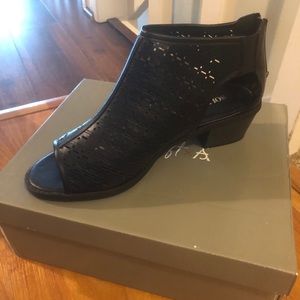 Ashley Stewart sole lift perforated shootie